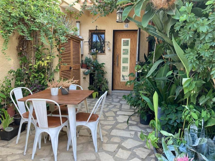 Adosado En Con Gran Jardin Denia