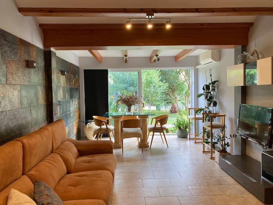 Adosado En Con Gran Jardin Casa vacanze