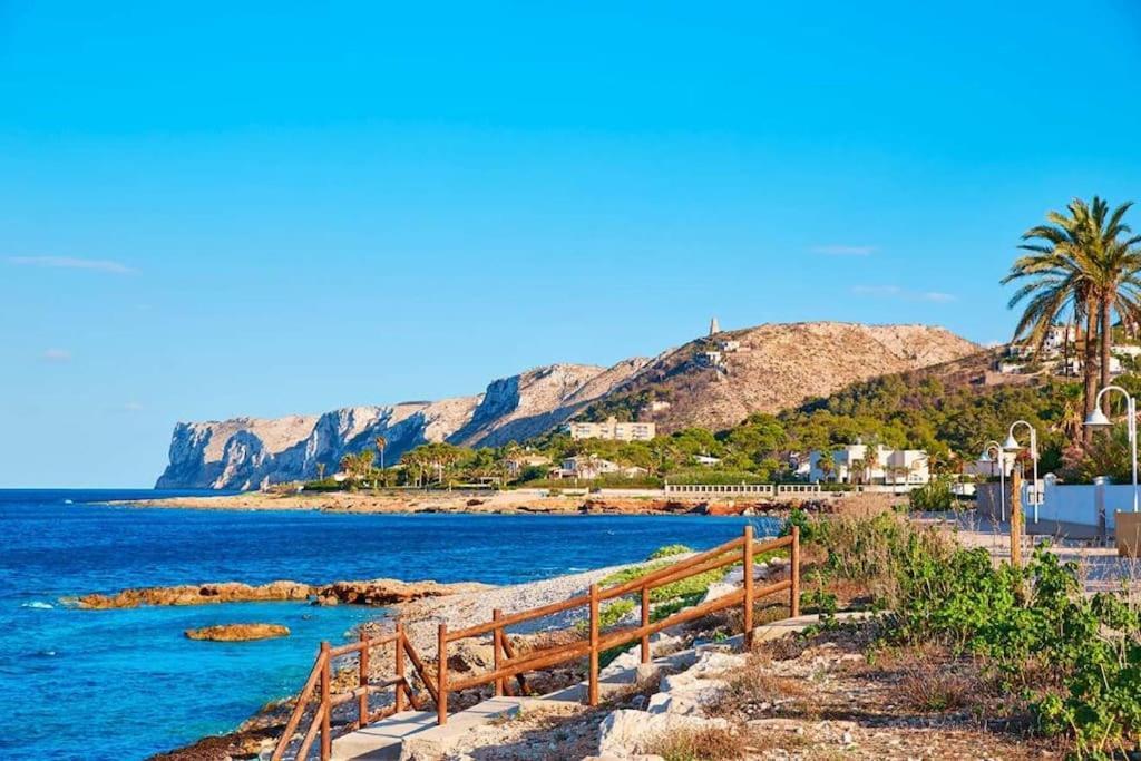 Casa de vacances Adosado En Con Gran Jardin Dénia